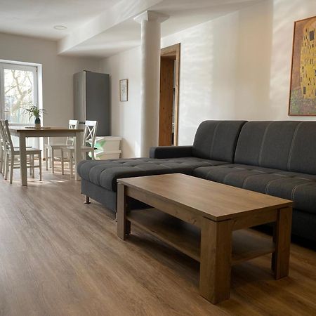 Statek U Krizu Apartment Stare Sedliste Ngoại thất bức ảnh